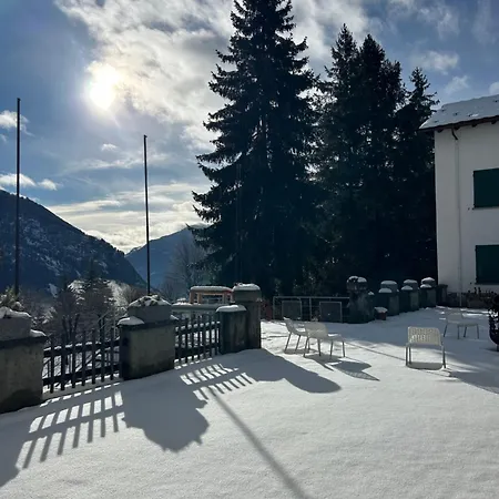 Tana Della Volpe Antey-Saint-André