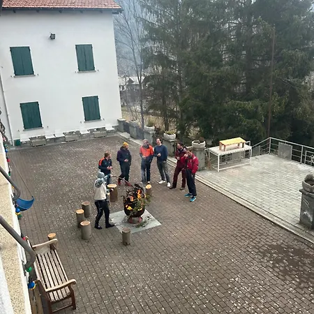 Tana Della Volpe *